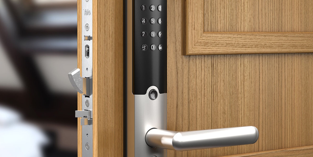 Yale Doorman smart lås med pinkode og app for minilager